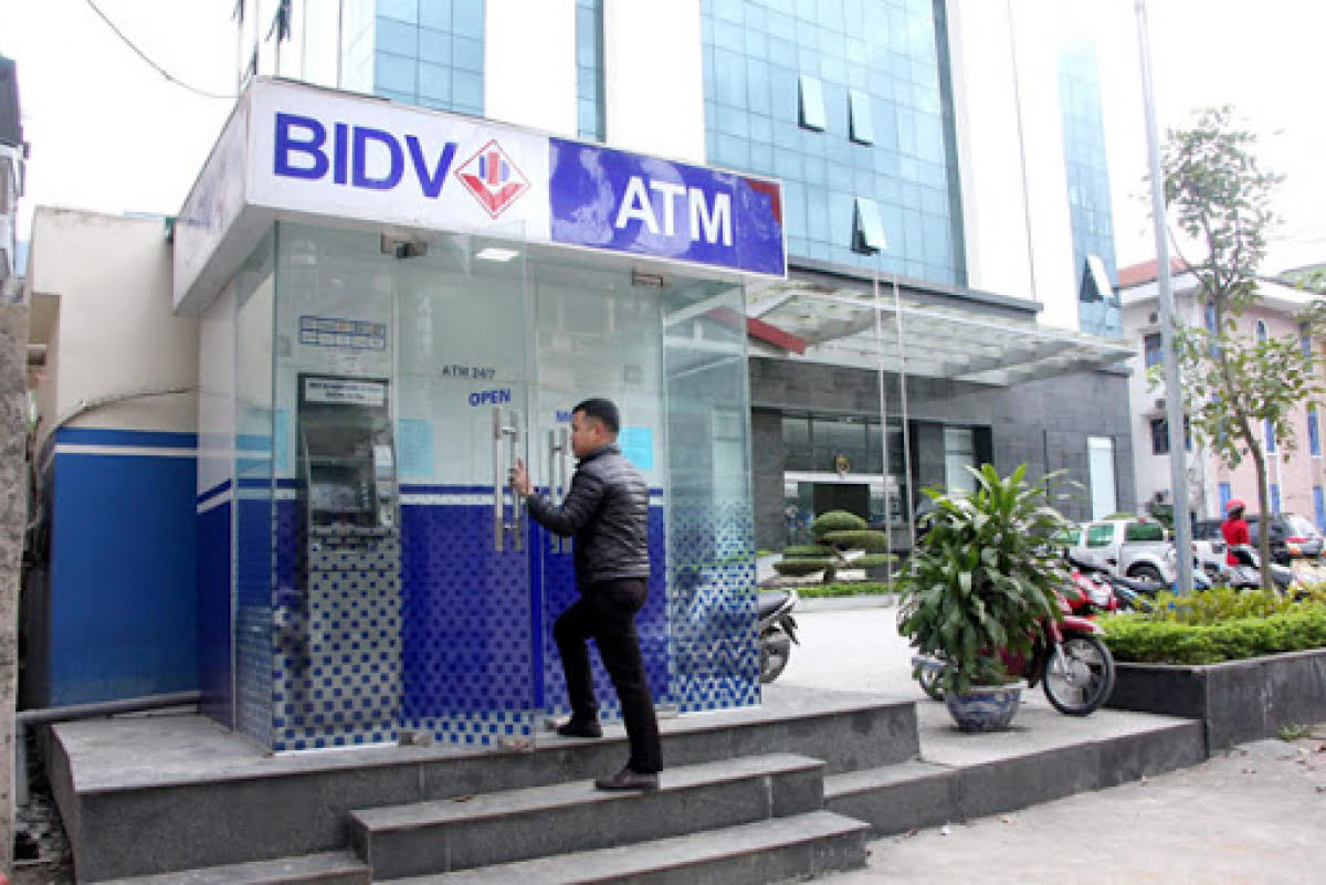 7 Best ATMs in Vietnam - Scooter Saigon Adventure